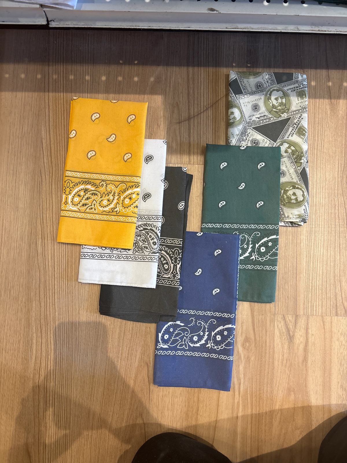 Bandanna scarf/All scarfs