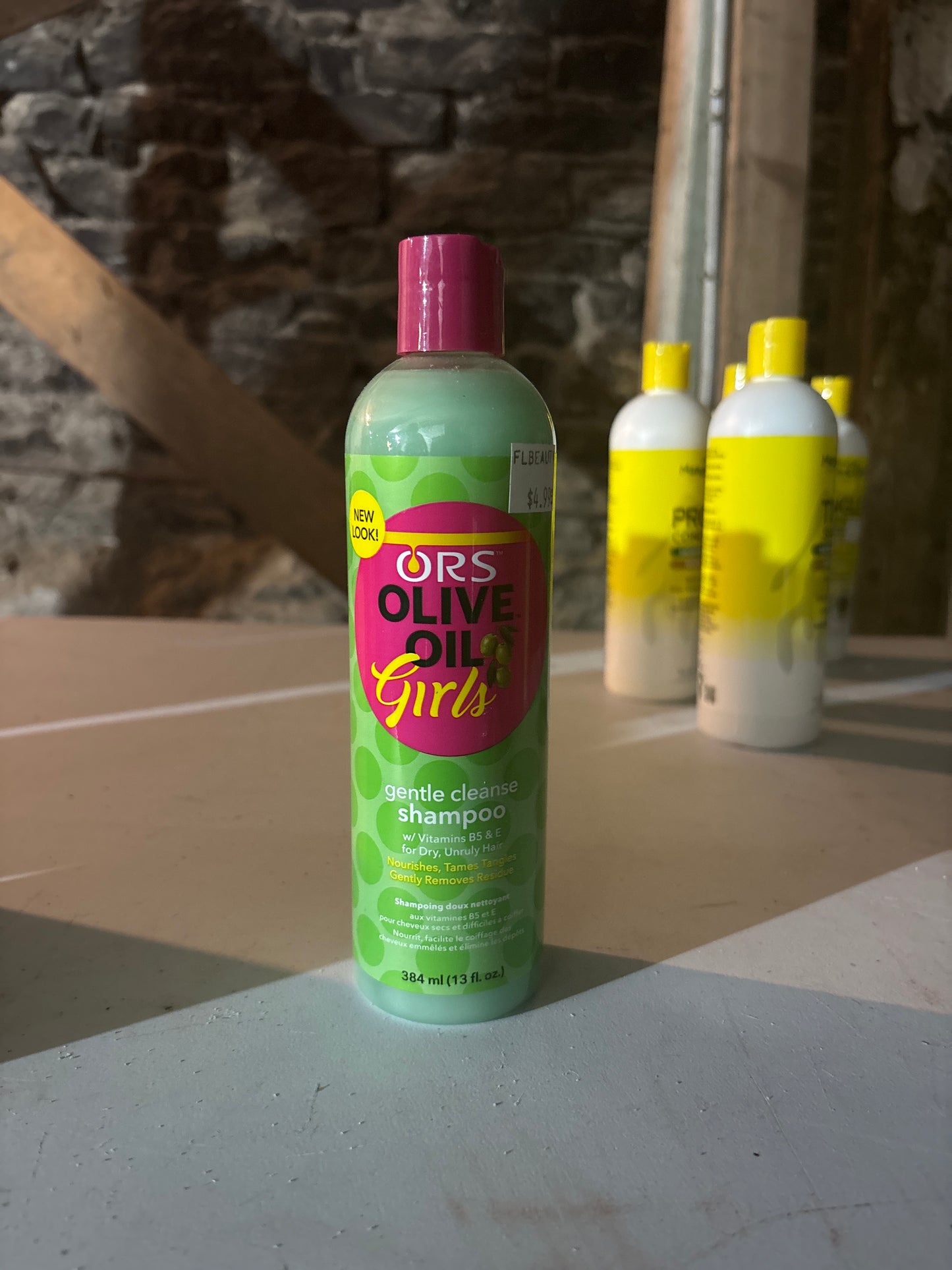 ORS OLIVE OIL GIRLS- Gentle Shampoo w/ Vitamin B5 & E