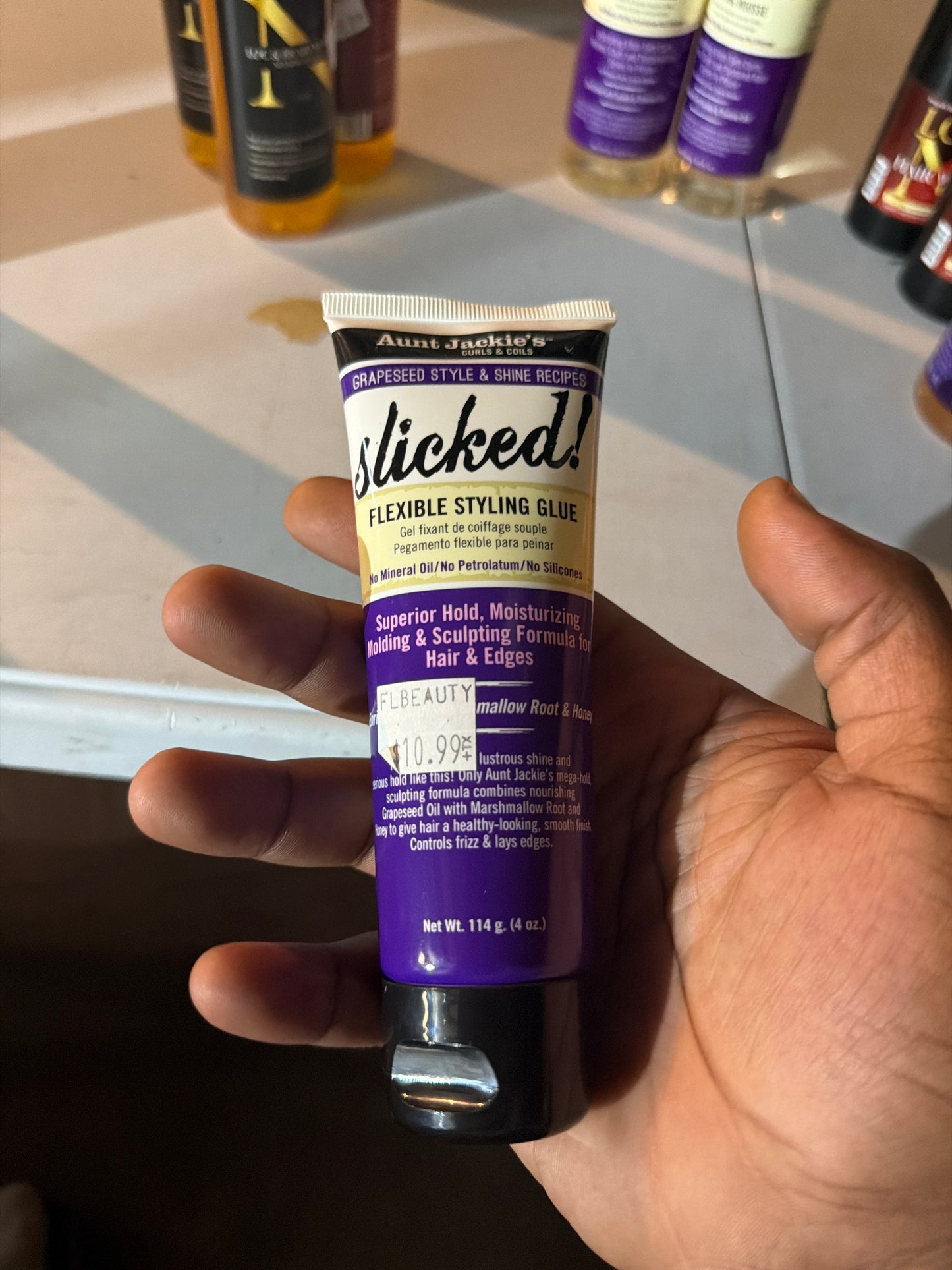 Aunt Jackie’s Grapeseed Style & Shine Recipes Slicked! Flexible Styling Glue – 4 oz