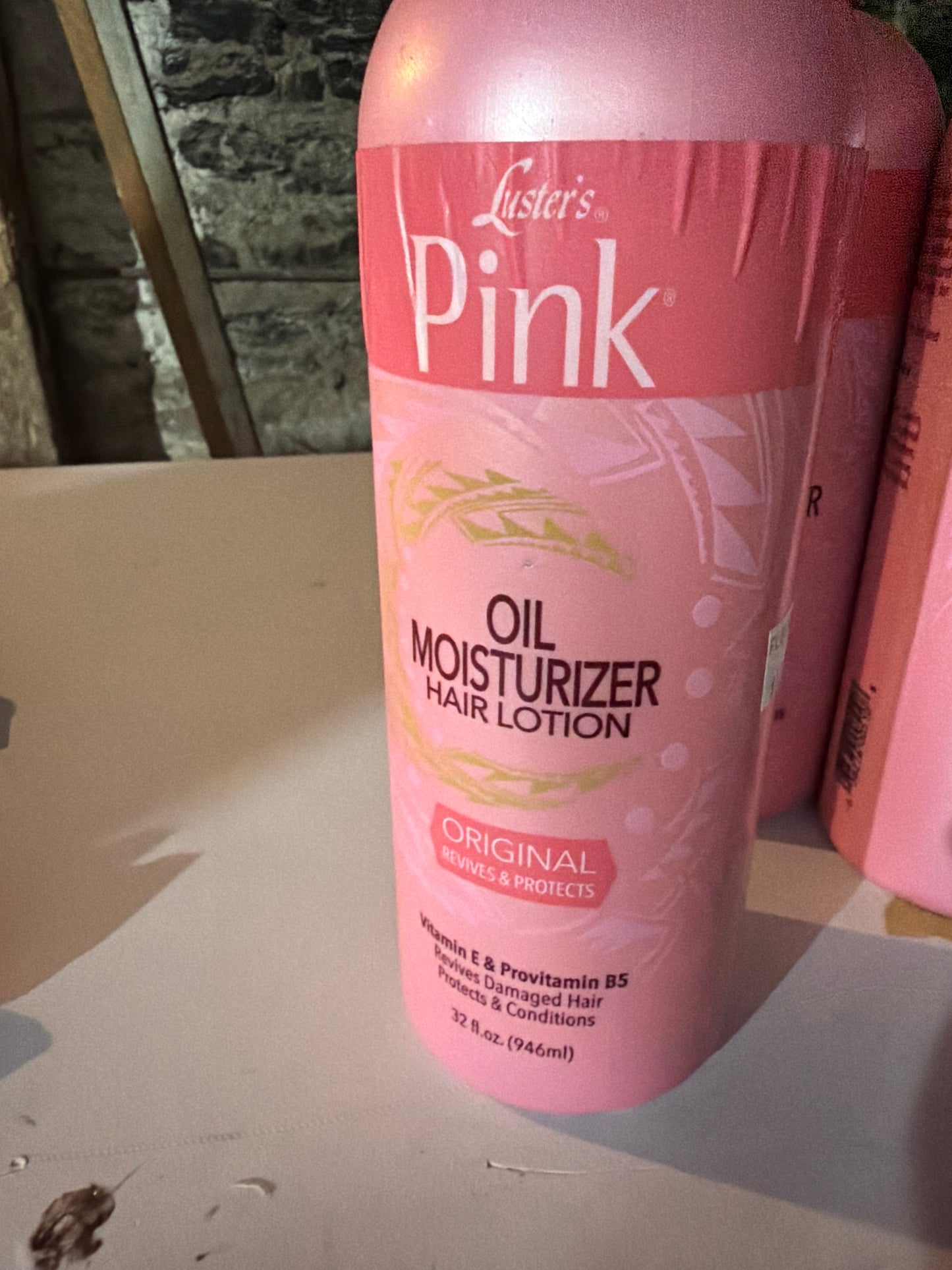 Luster’s Pink Oil Moisturizer Hair Lotion Original – 32 fl oz (946 mL)