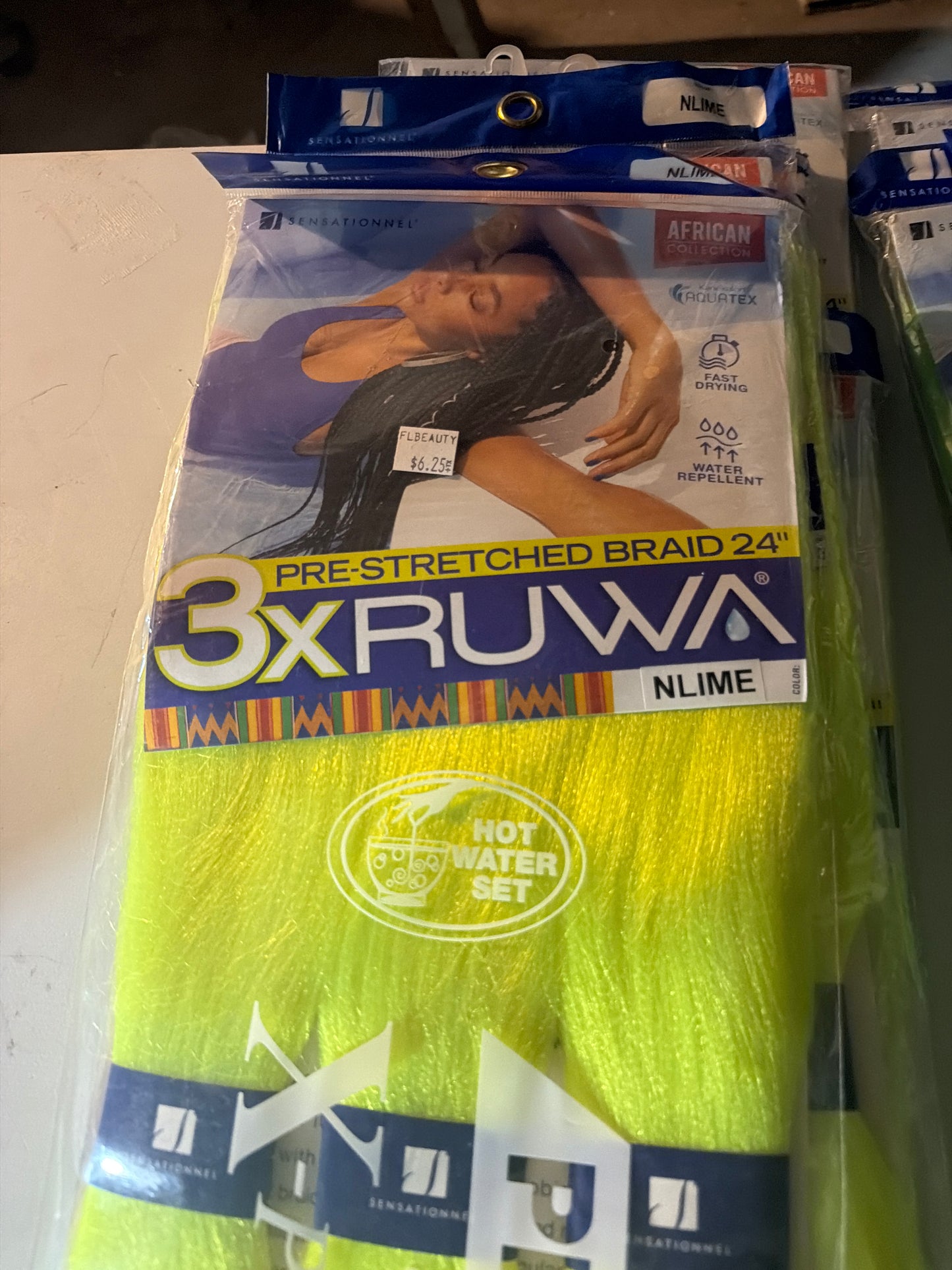 X-Pression RUWA 3X Pre-Stretched Braiding Hair 24” – Color NLime